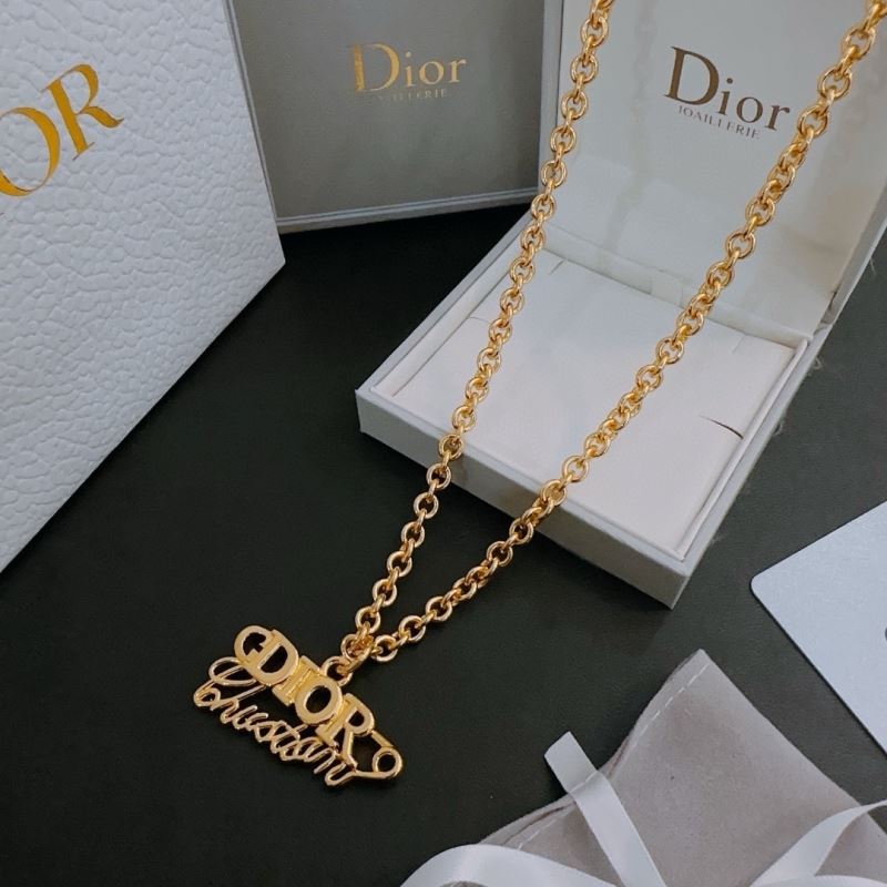 chr1st1an D10r necklaces